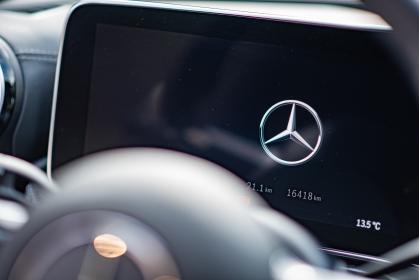 Mercedes-Benz C300e 313Ps